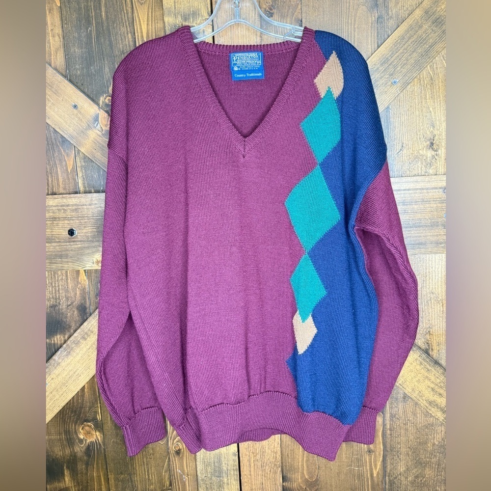 Vintage Pendleton 100% Virgin Wool Sweater Burgundy V-Neck Argyle 90s Men’s L
